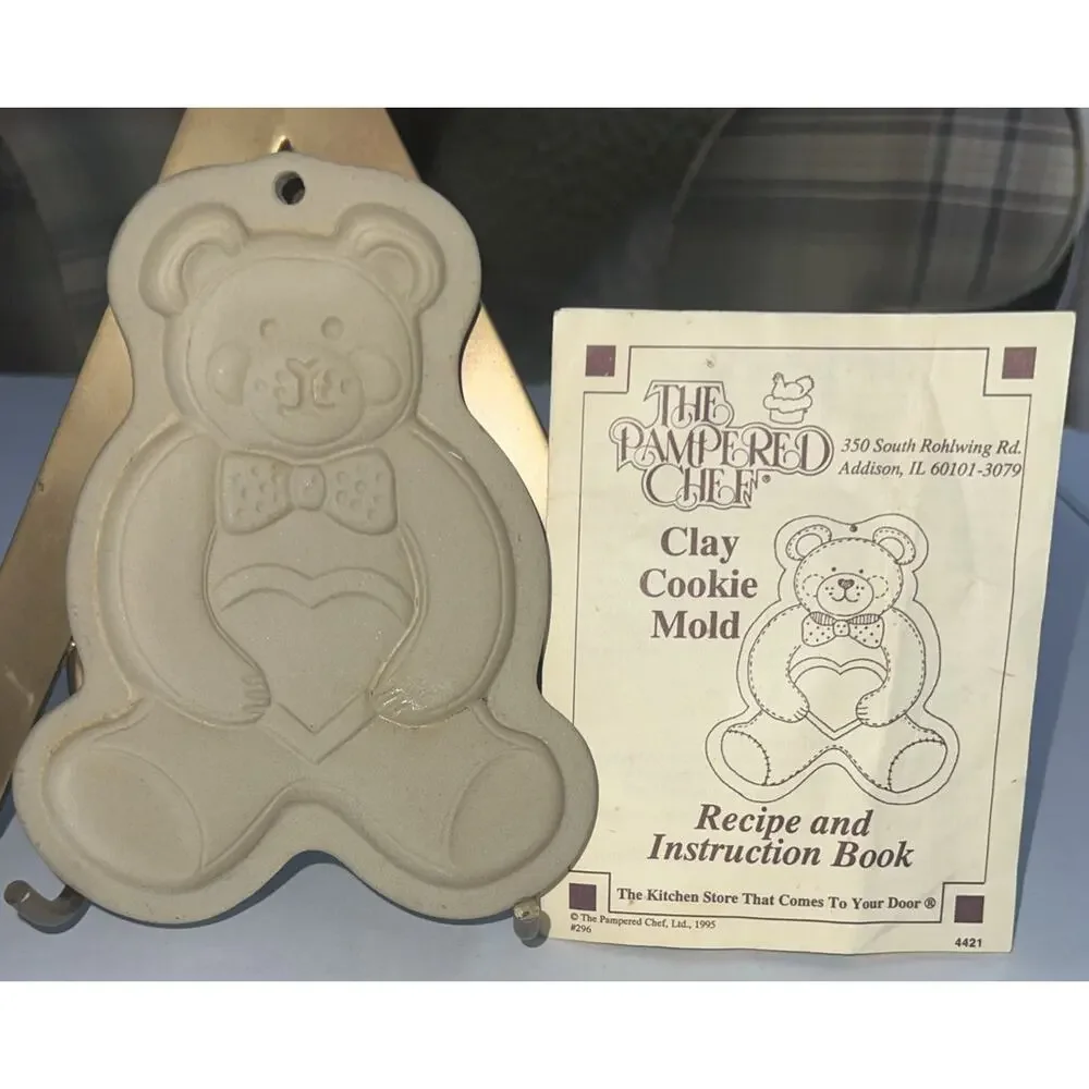 Vintage Pampered Chef Teddy Bear Clay Cookie Mold w Recipe & Instructions